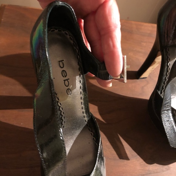 Ladies size 6 heels - Picture 2 of 5